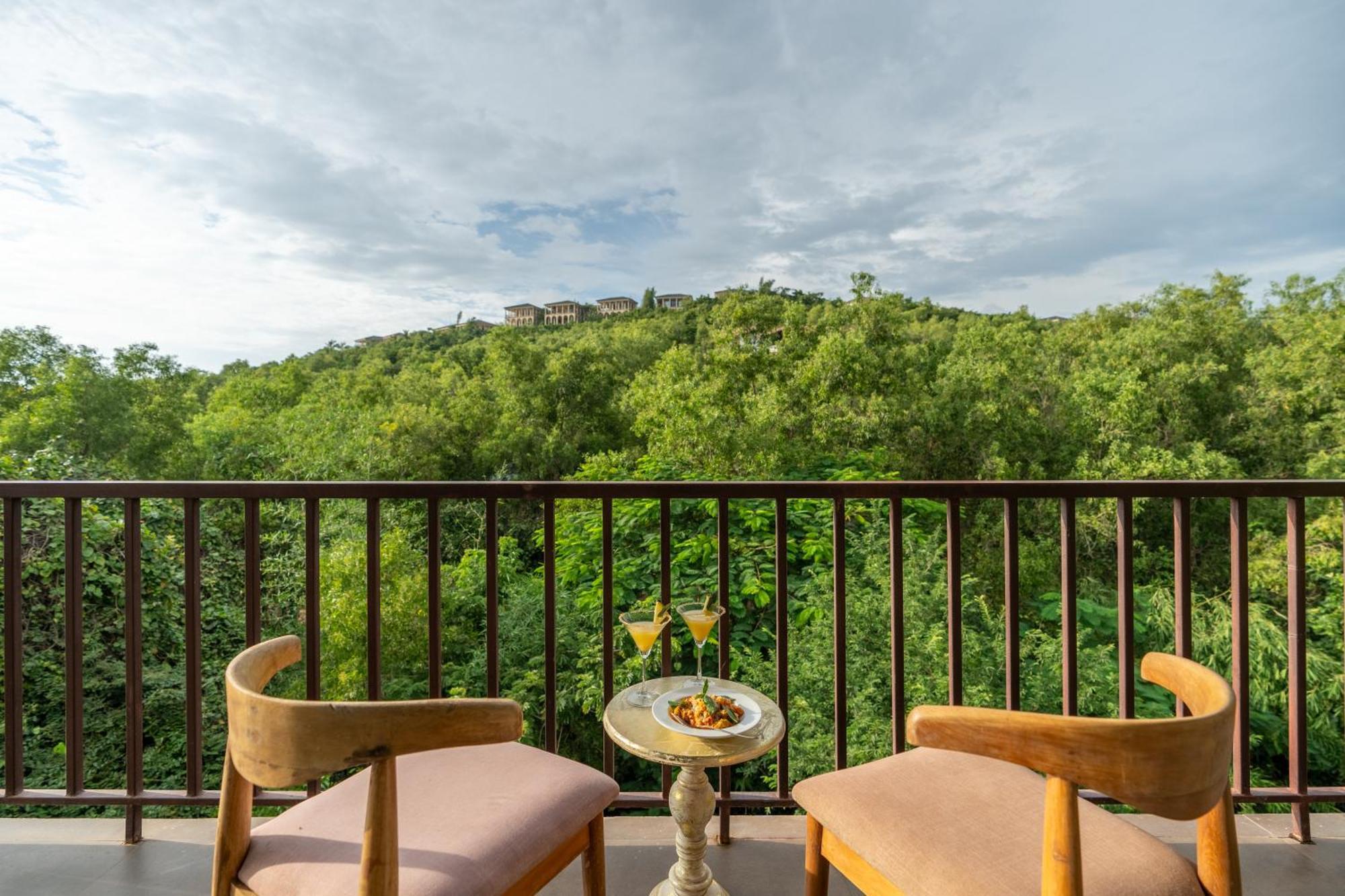 Locomo Boutique, Morjim - Stay Work Eat Extérieur photo